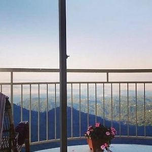 Valley View Room